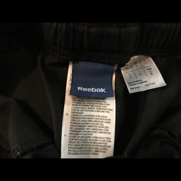 *SOLD* Reebok Capris - Picture 3 of 3